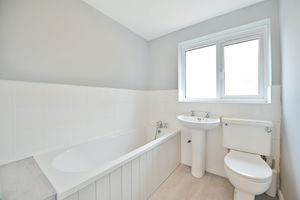 Family bathroom- click for photo gallery